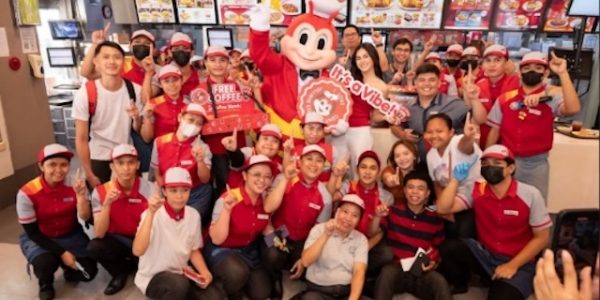 IT’S A VIBE: Jollibee Kicks Off Coffee Blends Pop-up with Surprise Event Featuring Atasha Muhlach