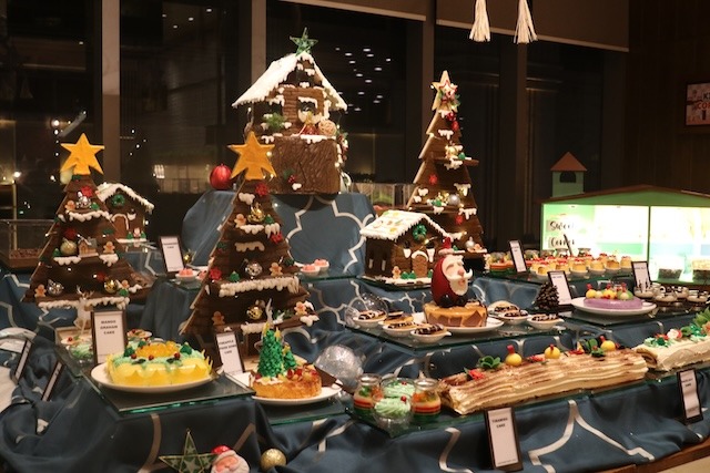 Hilton Manila Newport World Resorts Marks Its First Tree Lighting in Three Years with a Radiant Yuletide Celebration