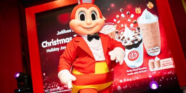 Jollibee Celebrates its Christmas Treats with “Sweet Fest” at The Dessert Museum