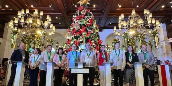 The Manila Hotel Welcomes the Holidays with its Annual Christmas Tree Lighting Ceremony