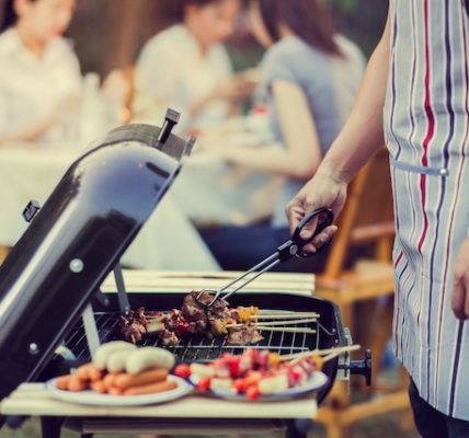 5 Ways to  Enjoy Filipino Handaan Healthfully This Holiday