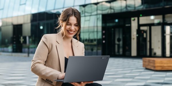 Acer Unveils Sub-1kg TravelMate P6 14 AI Business Laptop with New Acer Comfort Touch Design for Premium Luxury on the Move