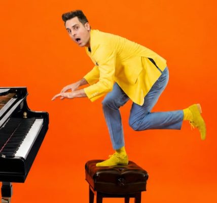 Laughter and Music Fill the Air with Tom Franek at Quezon Club