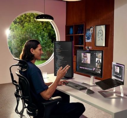 Celebrate Father's Day with the Perfect Tech Match for Every Kind of Dad Logitech