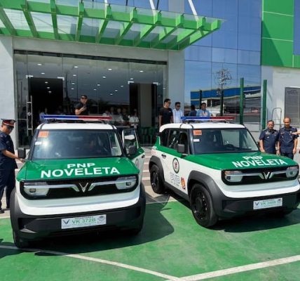 This Tiny Electric SUV From VinFast Keeps Finding New Jobs