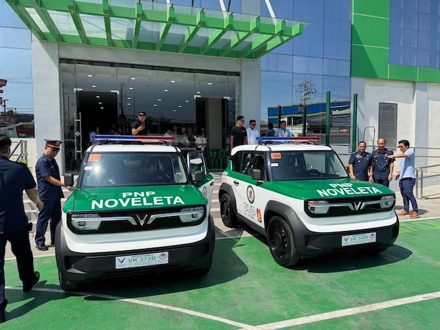 This Tiny Electric SUV From VinFast Keeps Finding New Jobs