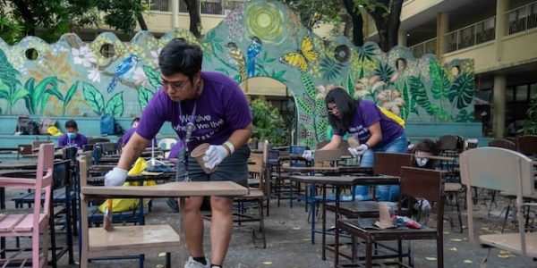 Over 1,300 volunteers from TELUS Digital Philippines transform century-old school ahead of the new school year