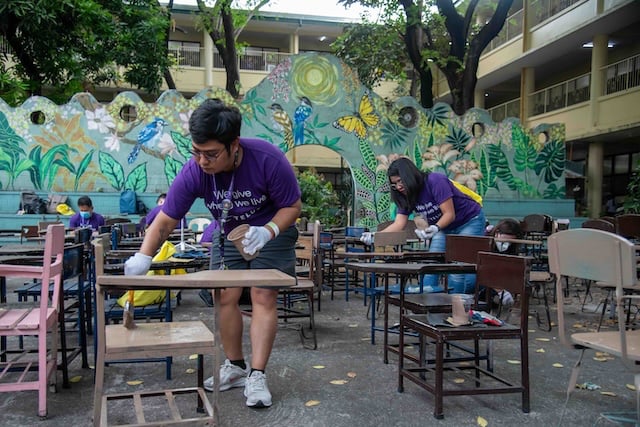 Over 1,300 volunteers from TELUS Digital Philippines transform century-old school ahead of the new school year