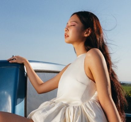 JENNIE captivates with ethereal new single “Less than a Lover”