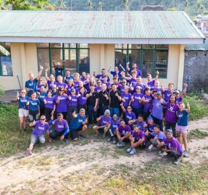 Home Credit employees rally to rebuild a school in typhoon-hit Catanduanes