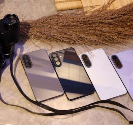 Forget FOMO and Live with Awesome Intentions with the Samsung Galaxy A57 5G | A37 5G