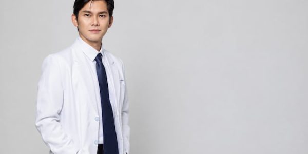 multi-awarded aesthetic physician Dr. James Co, founder of Cosma Institute and Architect of Aesthetic Confidence