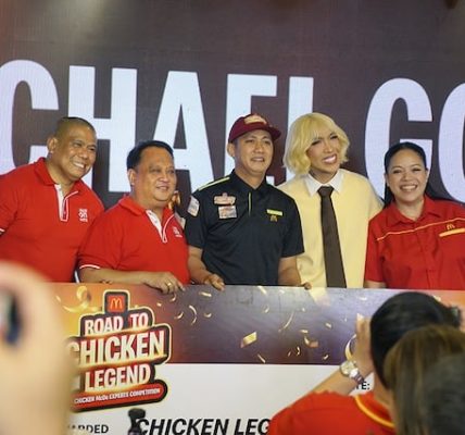 McDonald's Philippines Crowns Chicken Legends, Recognizing the Best of the Crew Behind Every Napakalaki at Napakasarap na Chicken McDo